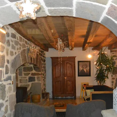 Casa de Férias Anglards-de-salers, 3 Pieces, 4 Personnes - Fr-1-742-9