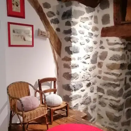 Casa de Férias Anglards-de-salers, 3 Pieces, 4 Personnes - Fr-1-742-9 *